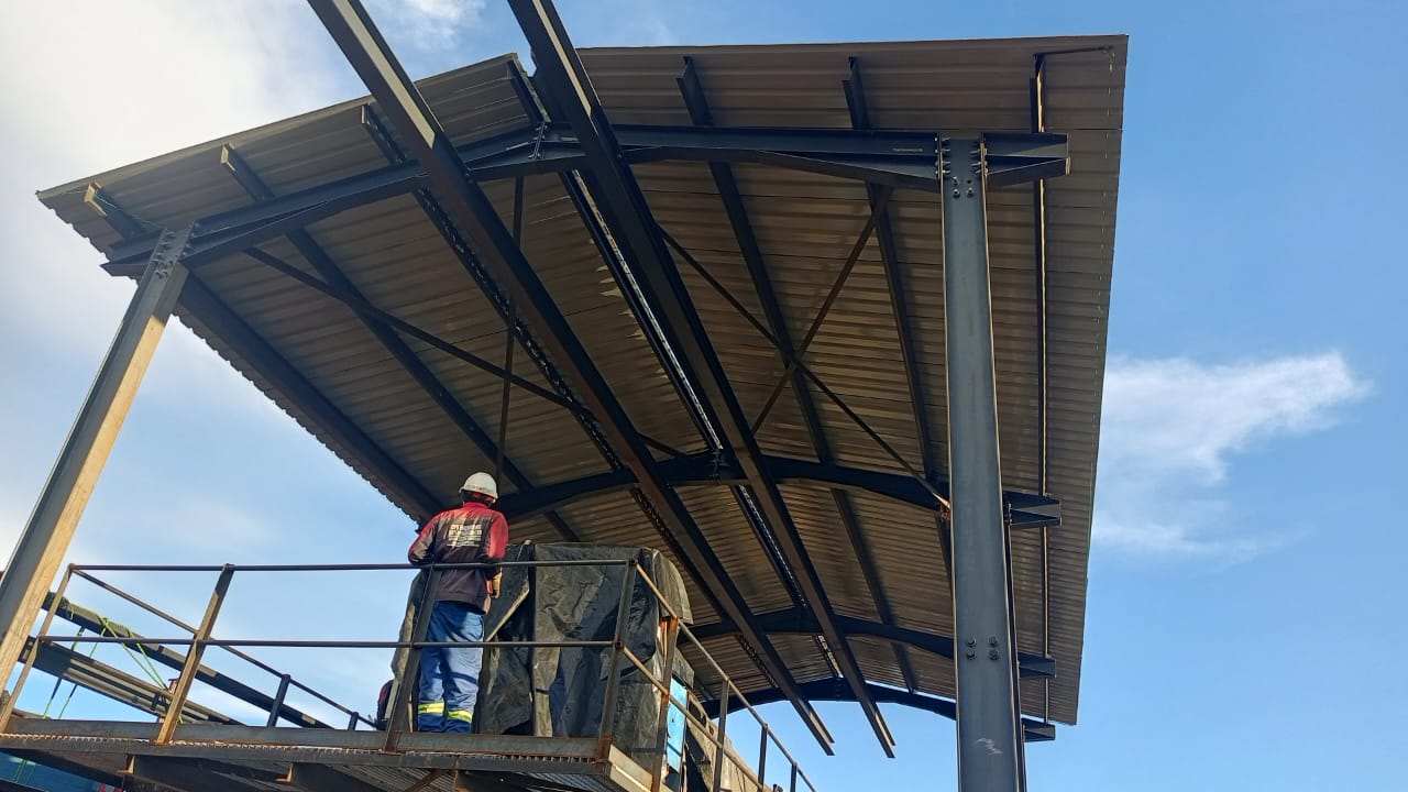 Sable Zinc structure construction — site overview